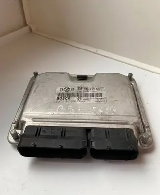 Volkswagen PASSAT B5.5 Engine control unit/module 038906019GS 28SA5627 0281010940