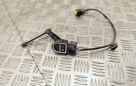 Citroen DS5 Headlight/headlamp level sensor 1307213006