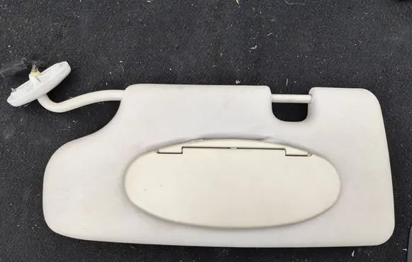 Mini One - Cooper R50 - 53 Sun visor
