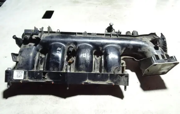 Infiniti Q50 Intake manifold A2700901037Q A2701420115