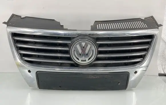 Volkswagen PASSAT B6 Front bumper upper radiator grill 3C0853651D