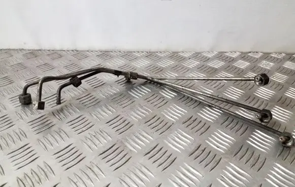 Audi A4 S4 B5 8D Fuel injector supply line/pipe 