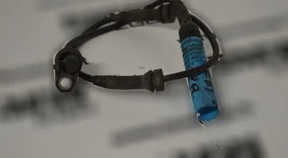 BMW 5 E60 E61 ABS brake wheel speed sensor 6908705