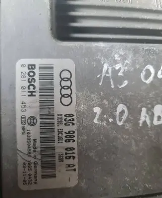 Audi A3 S3 8P Engine control unit/module 03G906016AT 1039S04581 0281011453