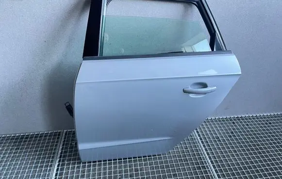 Rear door