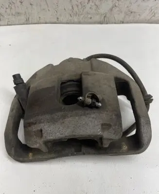 BMW 5 E60 E61 Front brake caliper 6030324