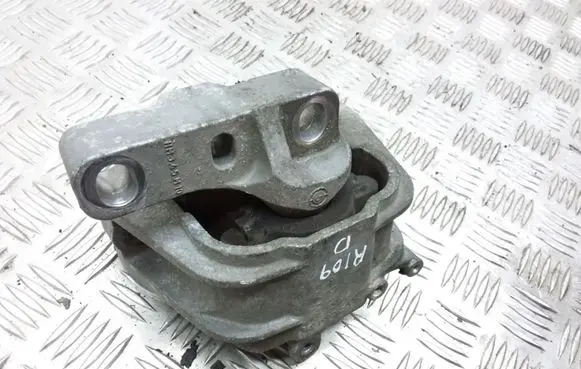 Volkswagen Touran I Engine mount bracket 1K0199262AS