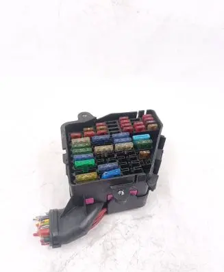 Audi A4 S4 B5 8D Fuse module