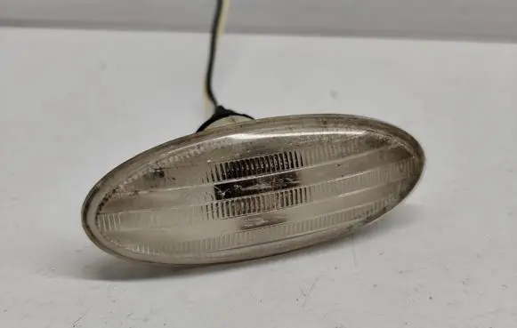 Nissan Note (E11) Front fender indicator light 06047