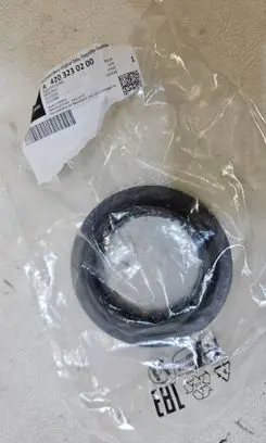 Mercedes-Benz Citan II W420 Front upper strut mount A4203230200
