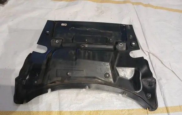 Porsche Cayenne (92A) Heat shield in engine bay 7P5819523B PA66GF30