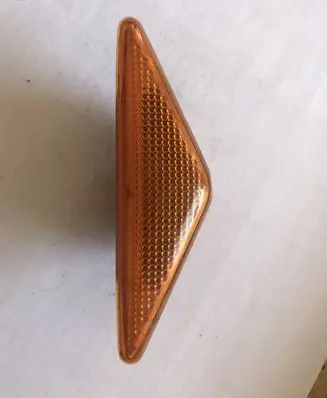 Ford Mondeo Mk III Front fender indicator light 1S7113K309AB