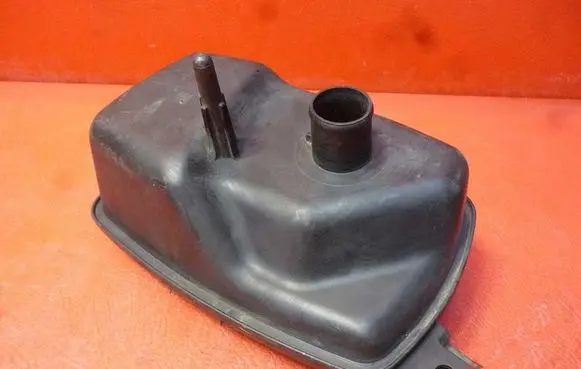 Nissan Navara D40 Vacuum air tank 