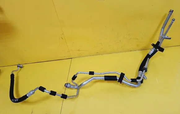 Audi A4 S4 B6 8E 8H Air conditioning (A/C) pipe/hose 8E1260712L