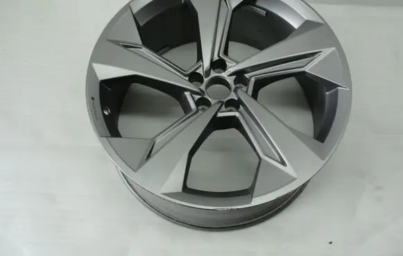 Audi Q7 4L R22 alloy rim 4M0601025CD