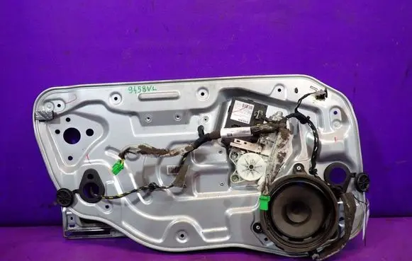Volvo V50 Front door window regulator with motor 