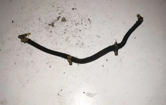 Fuel injector supply line/pipe