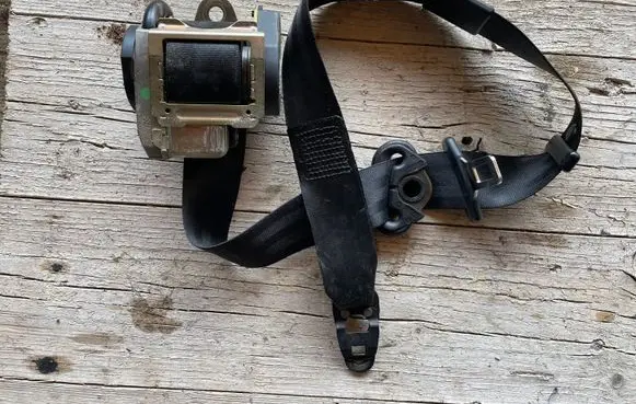 Audi A8 S8 D3 4E Front seatbelt 601782800 008L000 041103