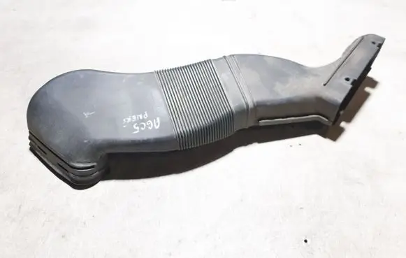 Audi A6 S6 C5 4B Air intake hose/pipe 058129617 8D0129617E