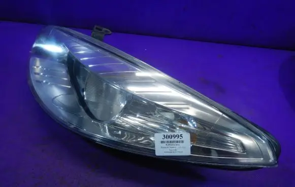 Renault Fluence Headlight/headlamp 260600078R