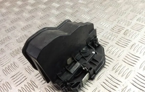 BMW 4 F32 F33 Front door lock 7229461