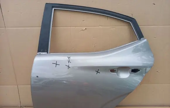 Hyundai i10 Rear door