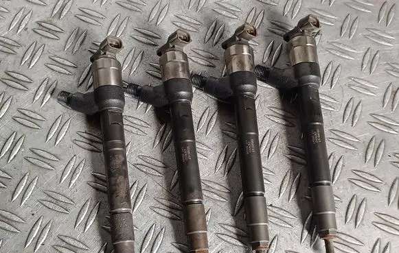 Opel Astra K Fuel injectors set 55585167 11T00241