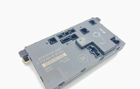 Mercedes-Benz CLS C219 Door control unit/module 2198200026