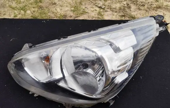 Mitsubishi Space Star Headlight/headlamp 8301C193