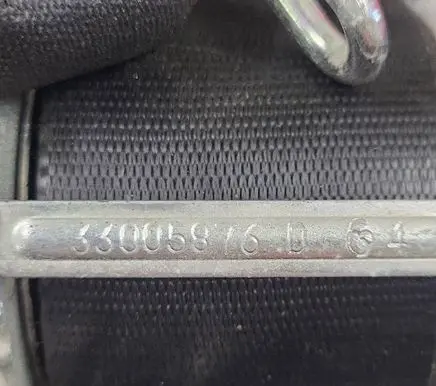 Ford Galaxy Rear seatbelt 611B68M 33035173