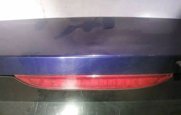 Mazda 5 Third/center stoplight