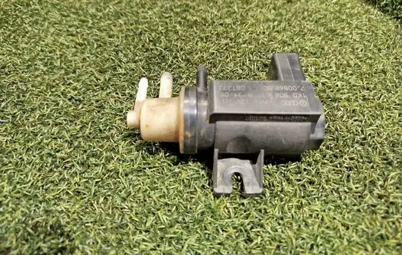 Volkswagen Crafter Turbo solenoid valve 1K0906627A 1K0906627 70086800