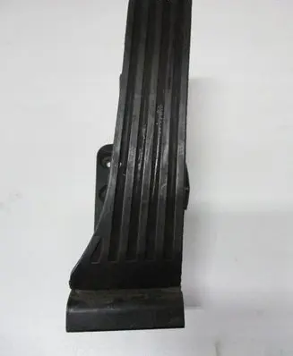 BMW 2 Active Tourer U06 Accelerator throttle pedal A2043000304