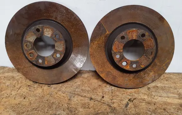 Volkswagen Touareg I Front brake disc