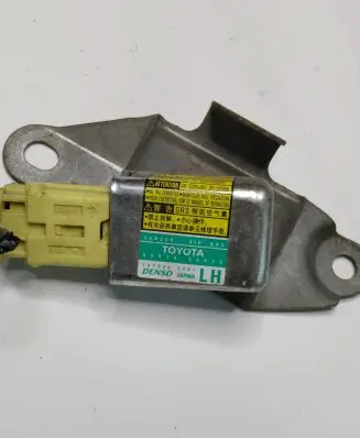 Toyota Land Cruiser (J120) Airbag deployment crash/impact sensor 8983060020