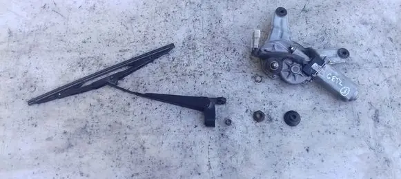 Hyundai Getz Rear window wiper motor 987001C000