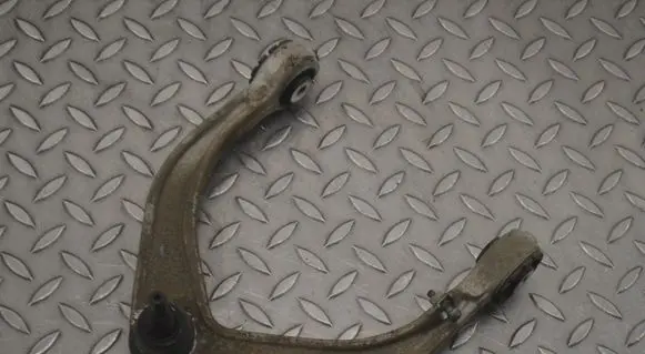 Volvo XC90 Front upper control arm/wishbone 