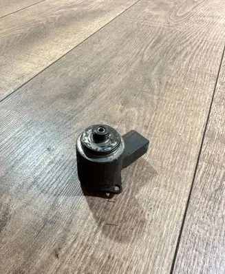 Audi Q7 4L Hydraulic servotronic pressure valve 01981180