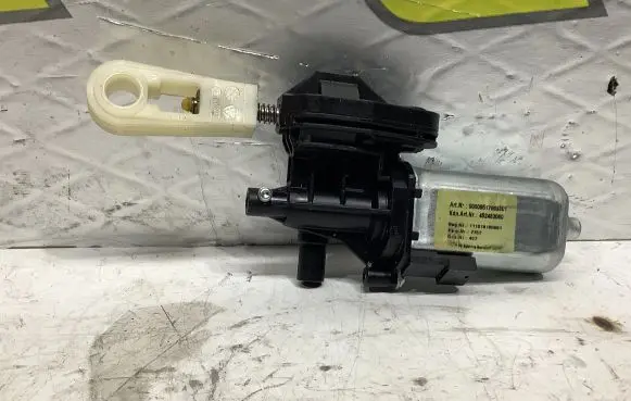 BMW 5 F10 F11 Seat adjustment motor 8908600