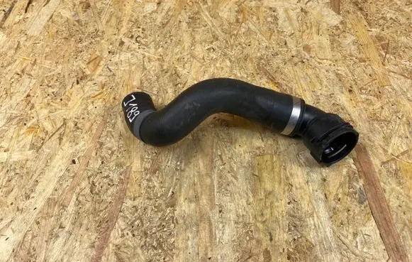 Audi A4 S4 B8 8K Engine coolant pipe/hose 8K0122101B
