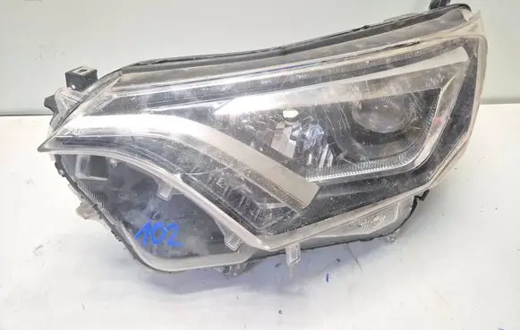 Toyota RAV 4 (XA40) Headlight/headlamp