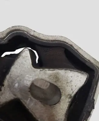 Volvo V60 Engine mount bracket 30680474