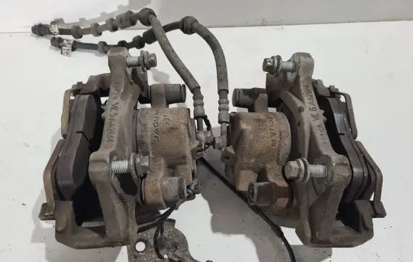 Front brake caliper
