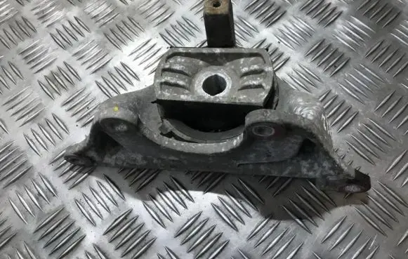 Fiat Punto (188) Engine mount bracket a236
