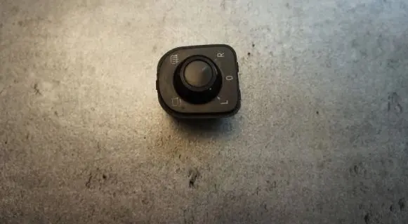 Seat Alhambra (Mk2) Wing mirror switch 1K0959565M