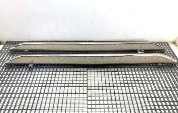 Suzuki Grand Vitara II Front sill (body part)