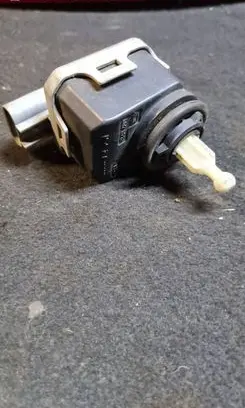 Audi A3 S3 8L Headlight level adjustment motor 007878