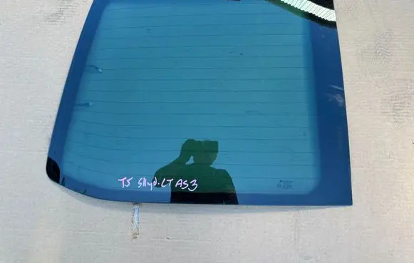 Volkswagen Transporter - Caravelle T5 Loading door trunk window/glass 7H1845501