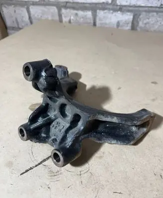 Volkswagen Tiguan EGR valve cooler bracket 04l131425