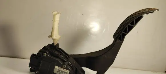 Volkswagen New Beetle Accelerator throttle pedal 1J1721503H JL011300